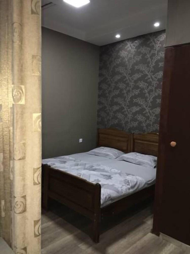 Tiflisi Guest House Экстерьер фото